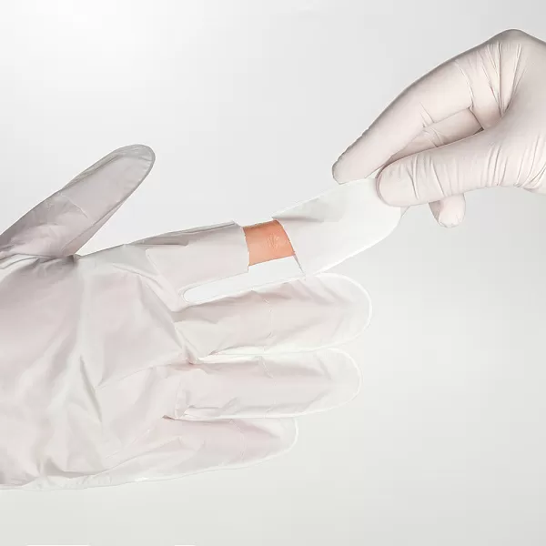 Маска-перчатки для кожи рук Runail Expert с овсяными пептидами, 1 пара №708